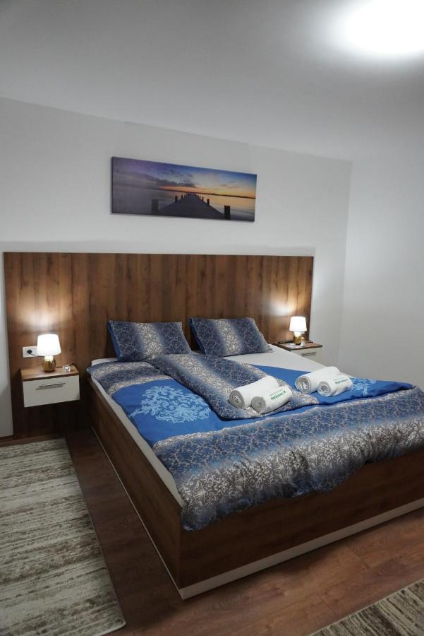 Apartments Manitovac M Nikšić Bagian luar foto
