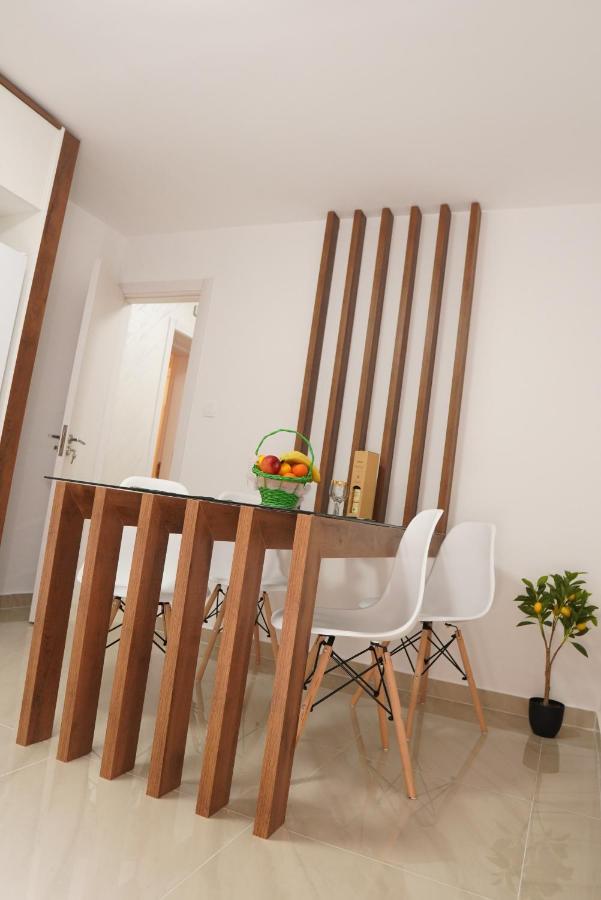 Apartments Manitovac M Nikšić Bagian luar foto
