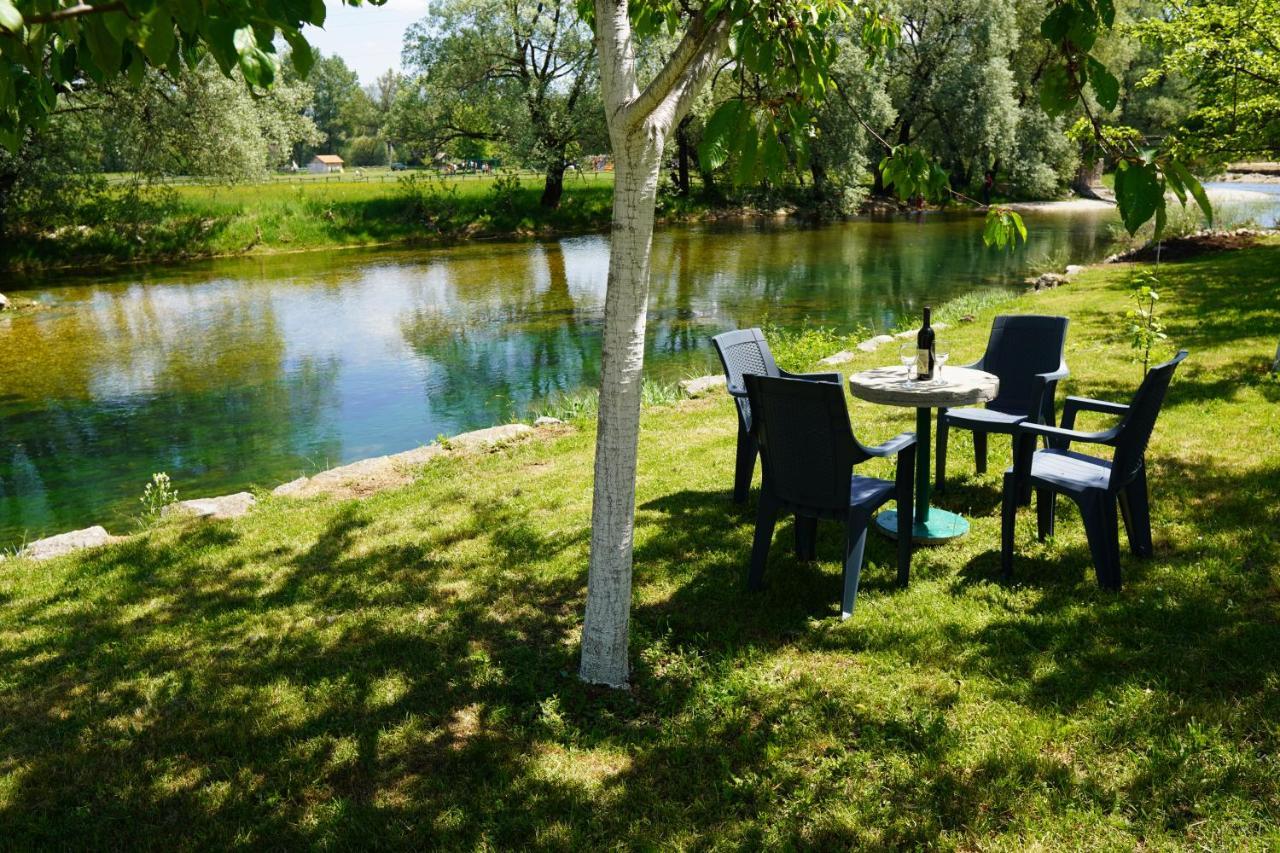 Apartments Manitovac M Nikšić Bagian luar foto
